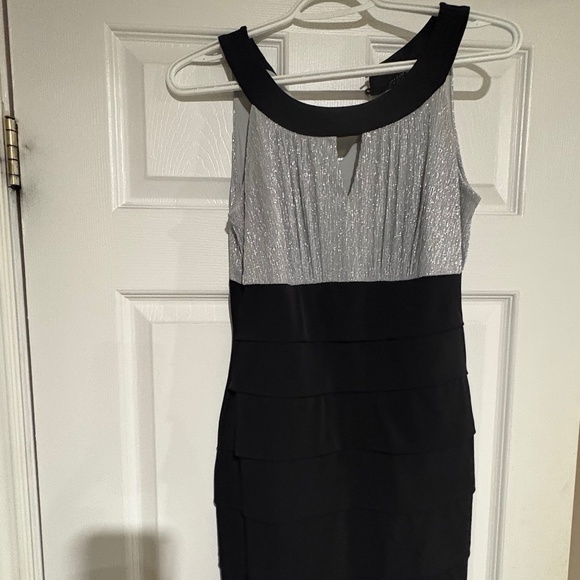 Dress - Picture 1 of 2